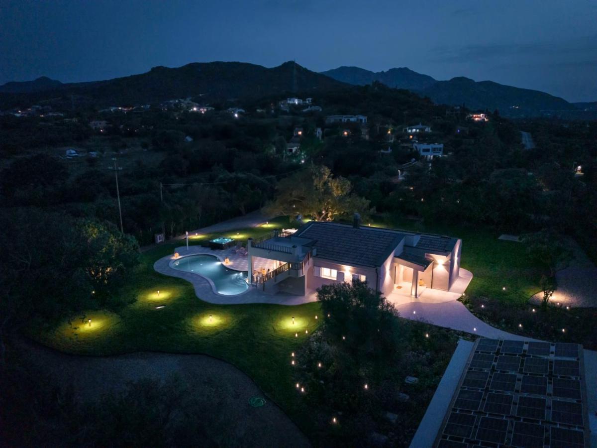 Villa Golden Root Real Estate Сан Теодоро Екстериор снимка