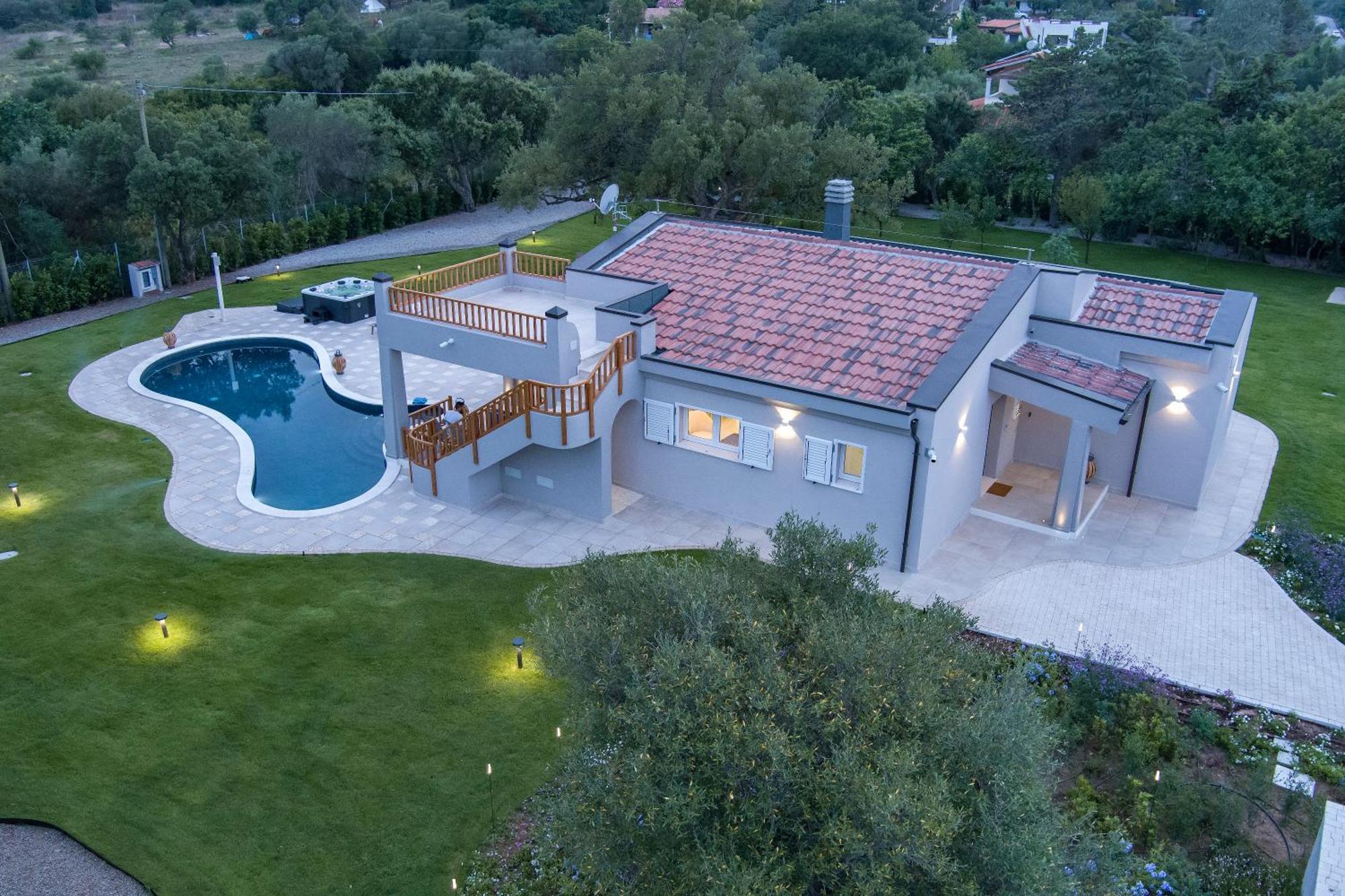Villa Golden Root Real Estate Сан Теодоро Екстериор снимка